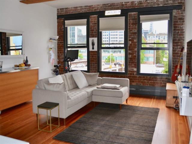 702 - 528 BEATTY STREET