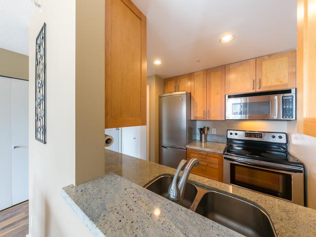 1301 - 811 HELMCKEN STREET