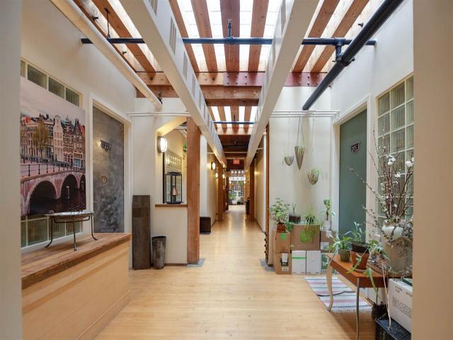 225 - 2556 E HASTINGS STREET