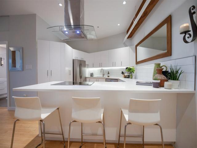 225 - 2556 E HASTINGS STREET