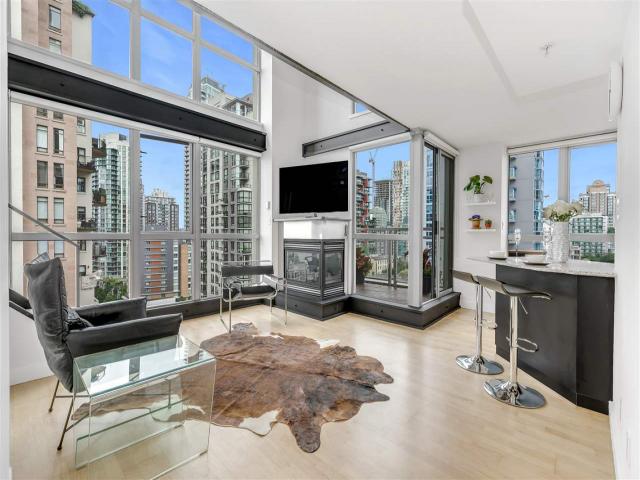 1203 - 1238 RICHARDS STREET