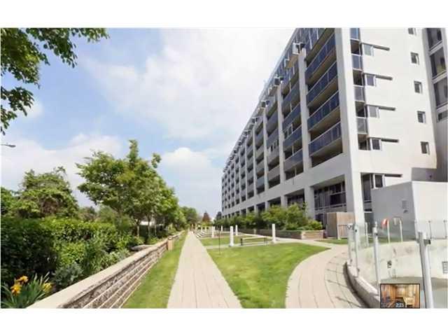 712 - 1040 The Queensway