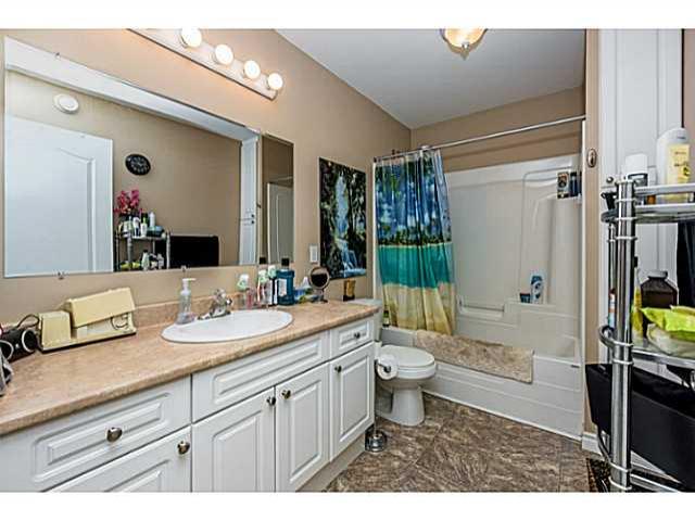 134 Simcoe St