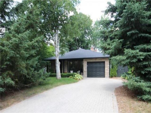 16 Howard Cres