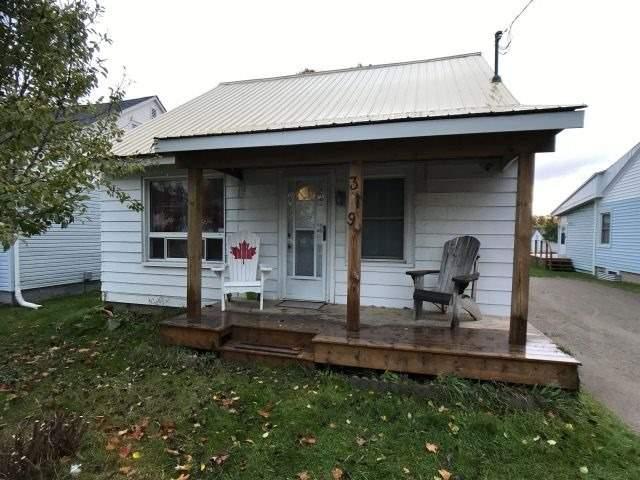 319 William St