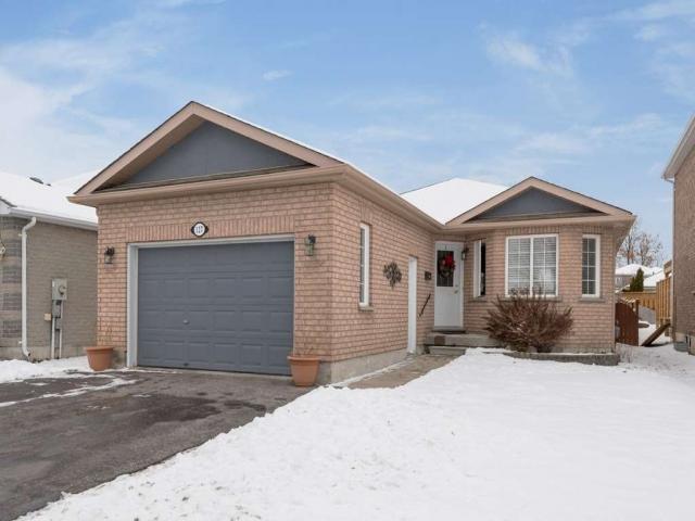 127 Monique Cres