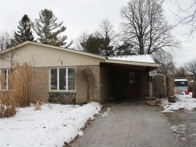 129 Daphne Cres