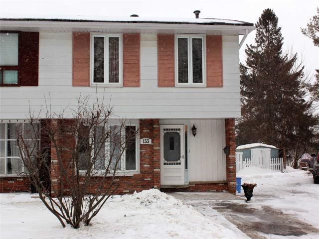 133 Daphne Cres