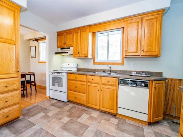 3 Curtiss Crt