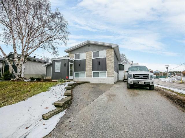 62 Ottaway Ave