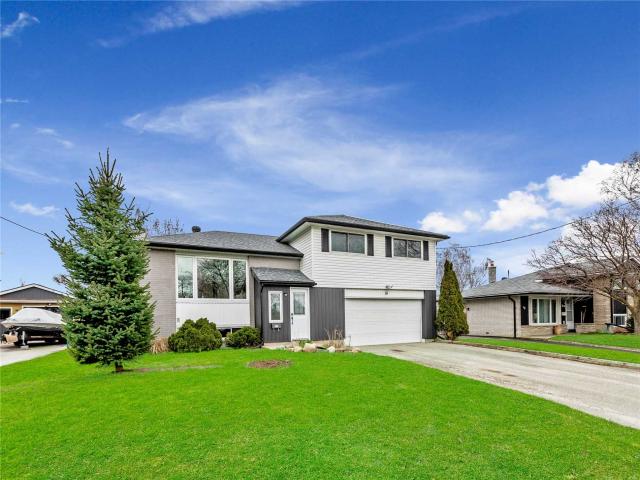 58 Ottaway Ave