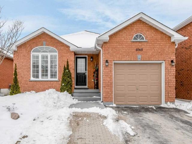 1065 Whitney Cres