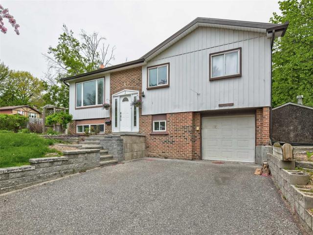 3 Farmingdale Cres