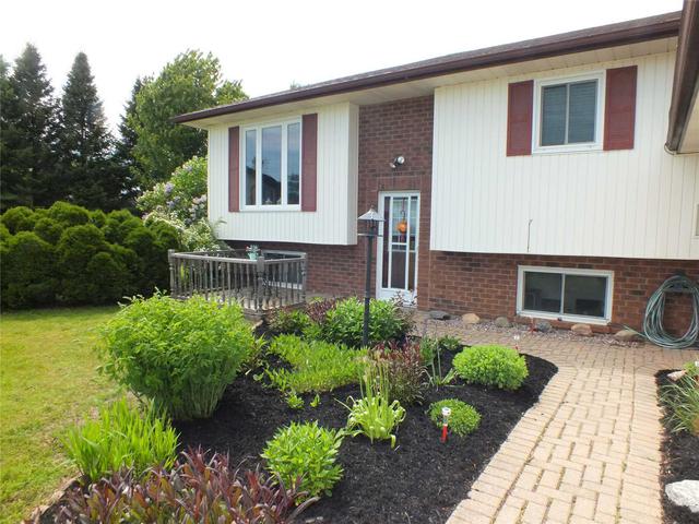 12 Longwood Cres