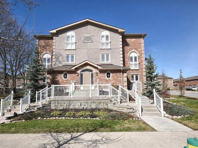 416 Veterans Dr, Unit 4