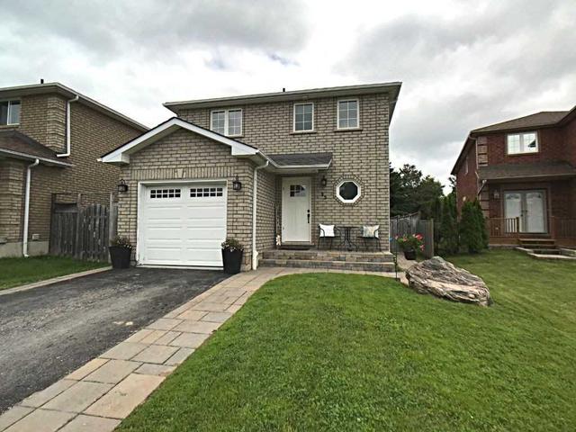 35 Clute Cres