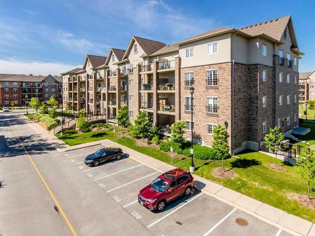 45 Ferndale Dr S, Unit 404