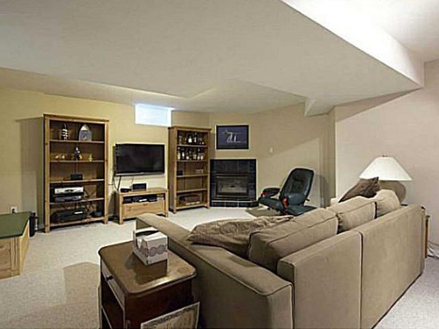 157 Livingstone St W