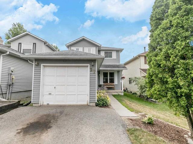 37 D'ambrosio Dr