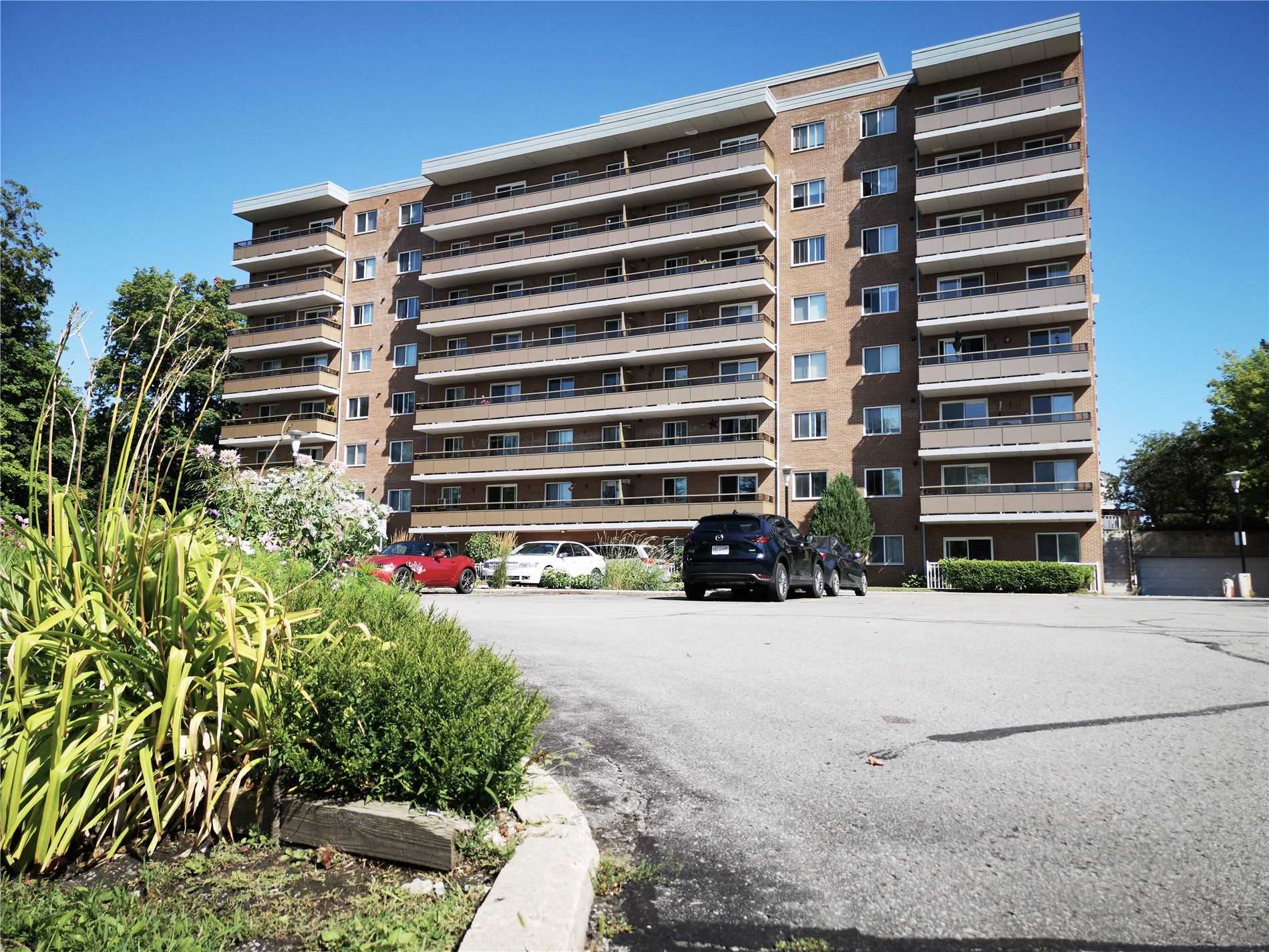 414 Blake St, Barrie Sold, S4553275 Condos.ca