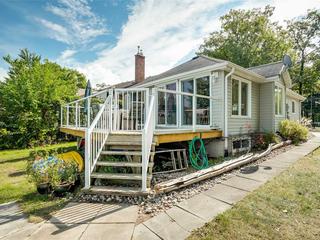 1182 River Rd W