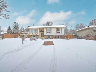 235 Cedar Cres