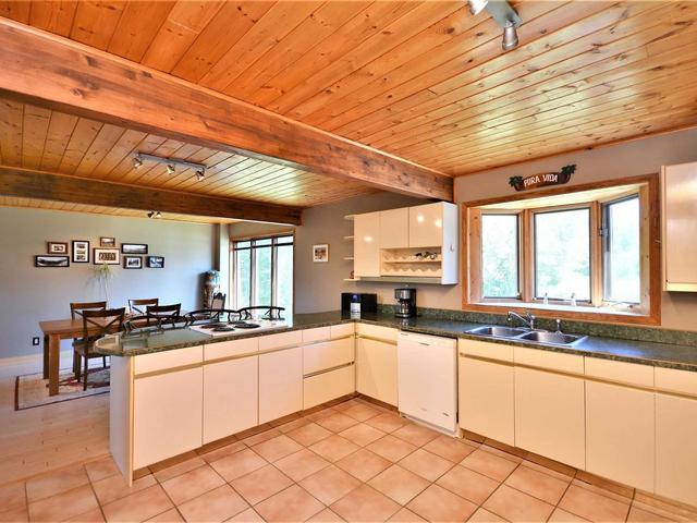 678 15/16 Side Road Rd