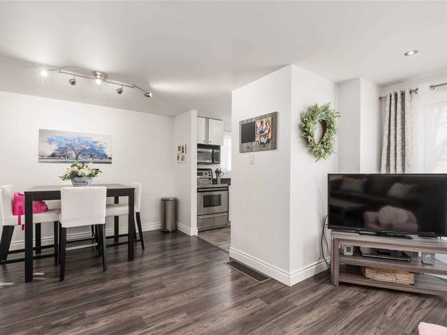 213 Hickling Tr