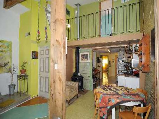 142 Ascot Ave