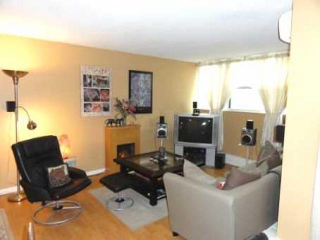 208 - 2900 Battleford Rd
