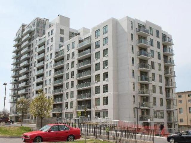 410 - 816 Lansdowne Ave