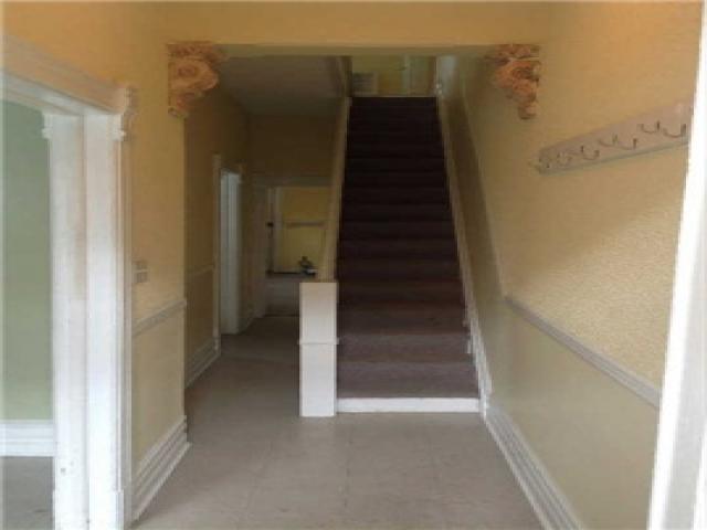 29 Noble St