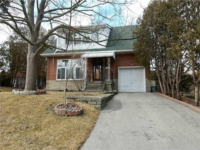 4 River Valley Cres