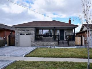 8 Stella St