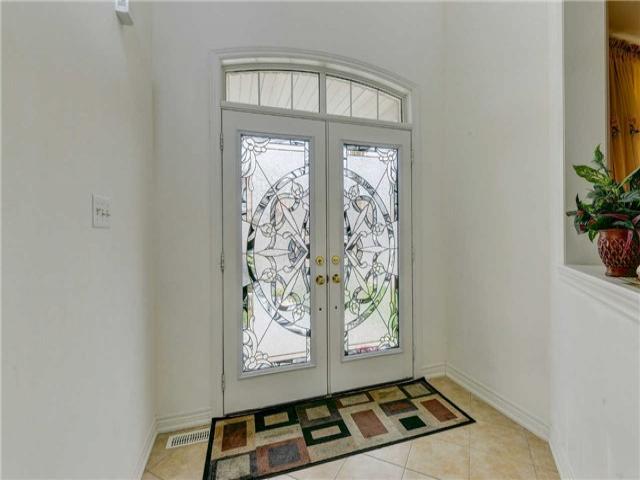 35 Newington Cres