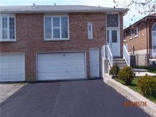 47 Jade Cres