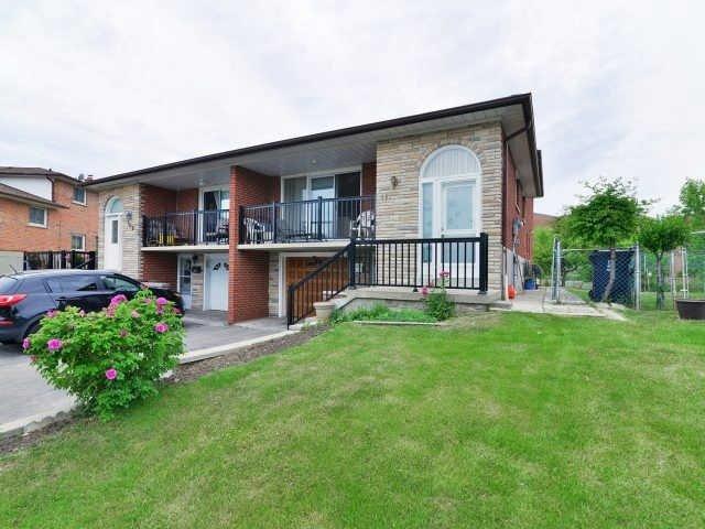 111 Blossom Cres