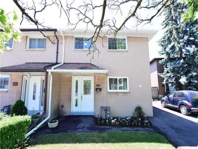 24 Felan Cres