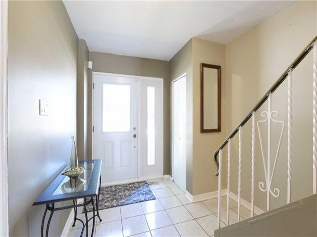 24 Felan Cres