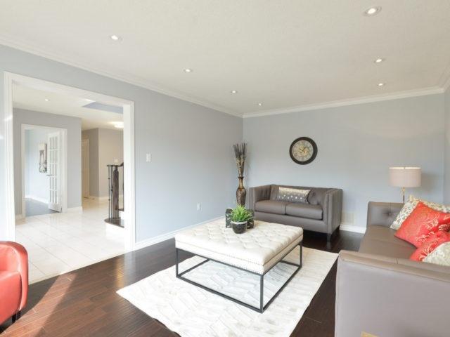 4576 Wainscot Dr