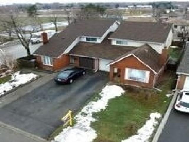 4 Primrose Crescent, Brampton ON | Property.ca