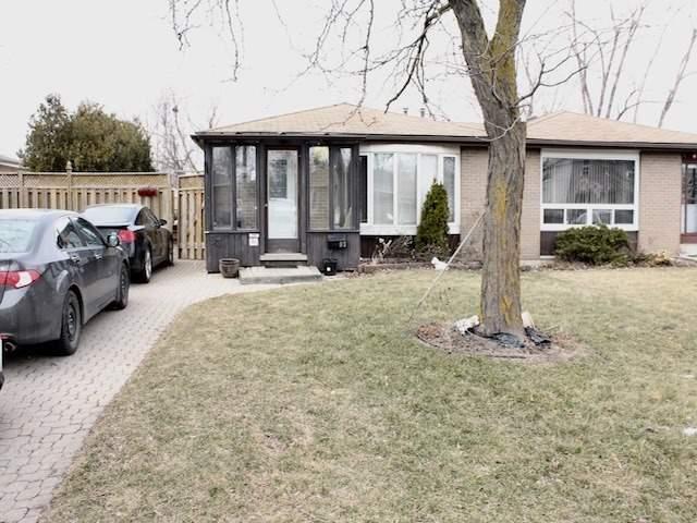 93 Fallingdale Cres