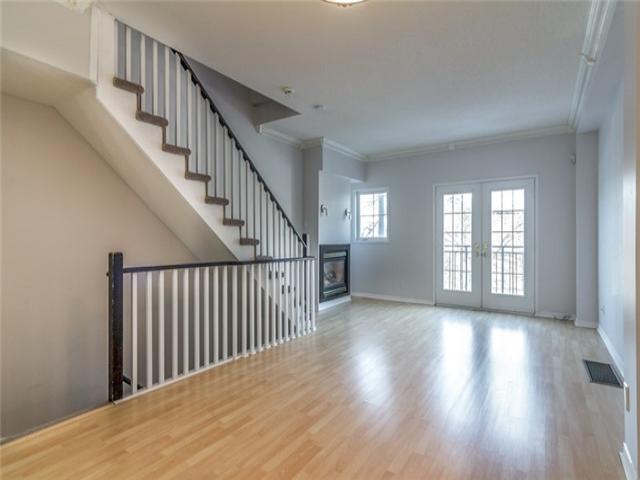 Upper - 35 Rankin Cres