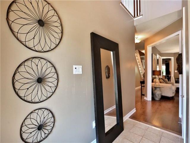 2393 Blue Holly Cres