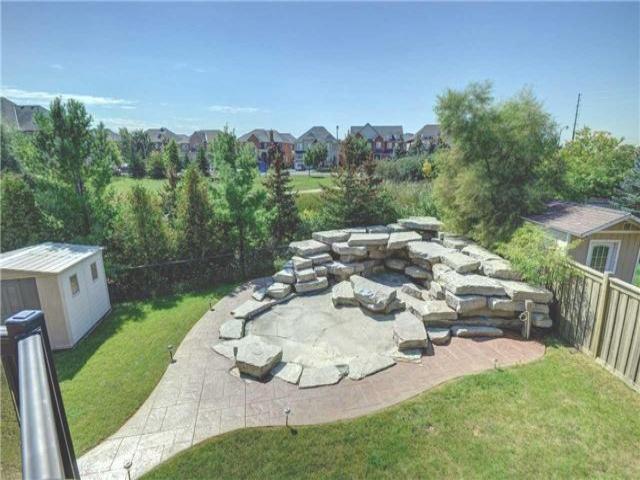 26 Laurentide Cres