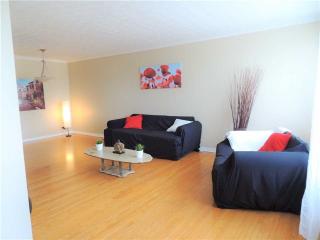 61 Goldsboro Rd