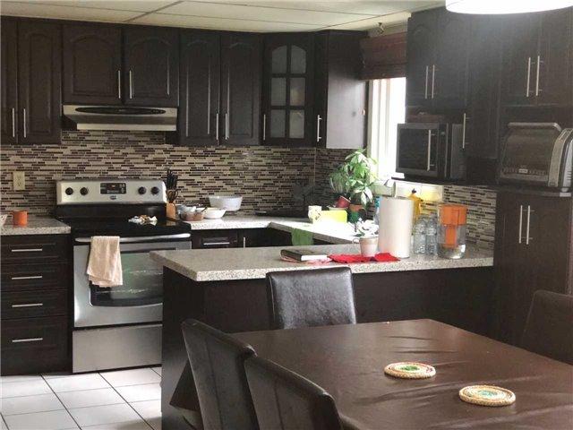 33 Ashurst Cres