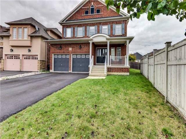 4 Billancourt Cres