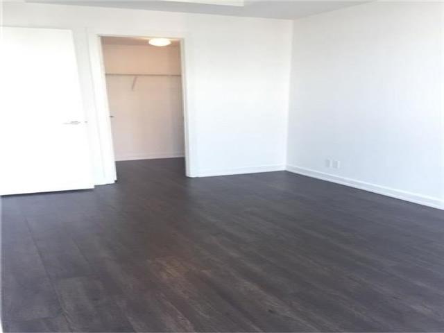 4203 - 2220 Lake Shore Blvd W