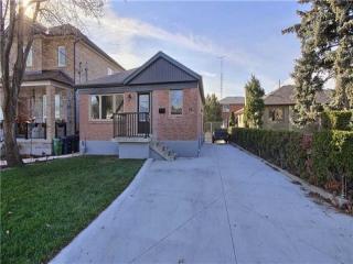 20 Venice Dr